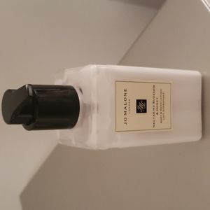 Jo Malone Nectarine Blossom & Honey Body and Hand lotion